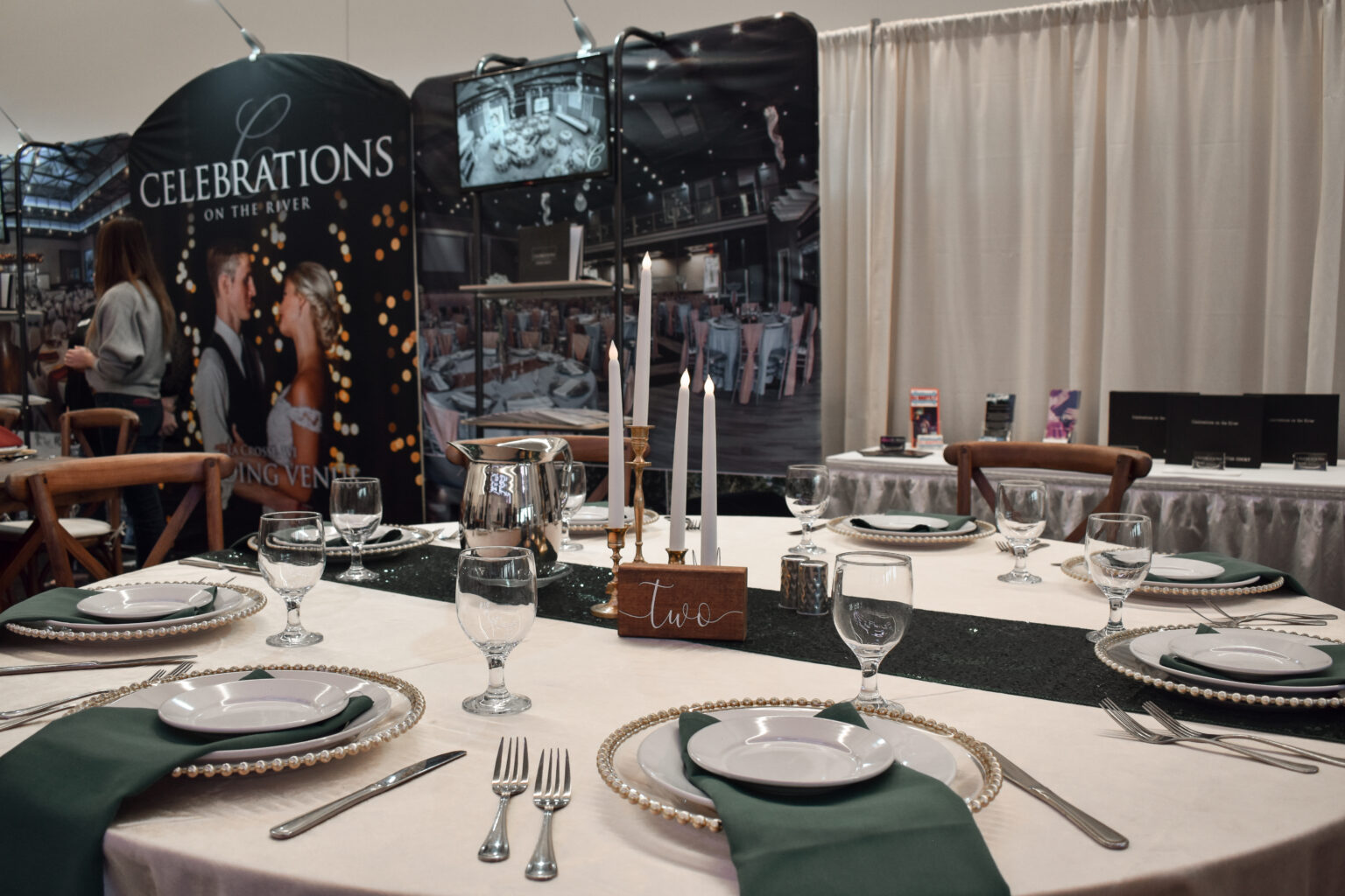 Wedding world exhibitor celebrations on the river