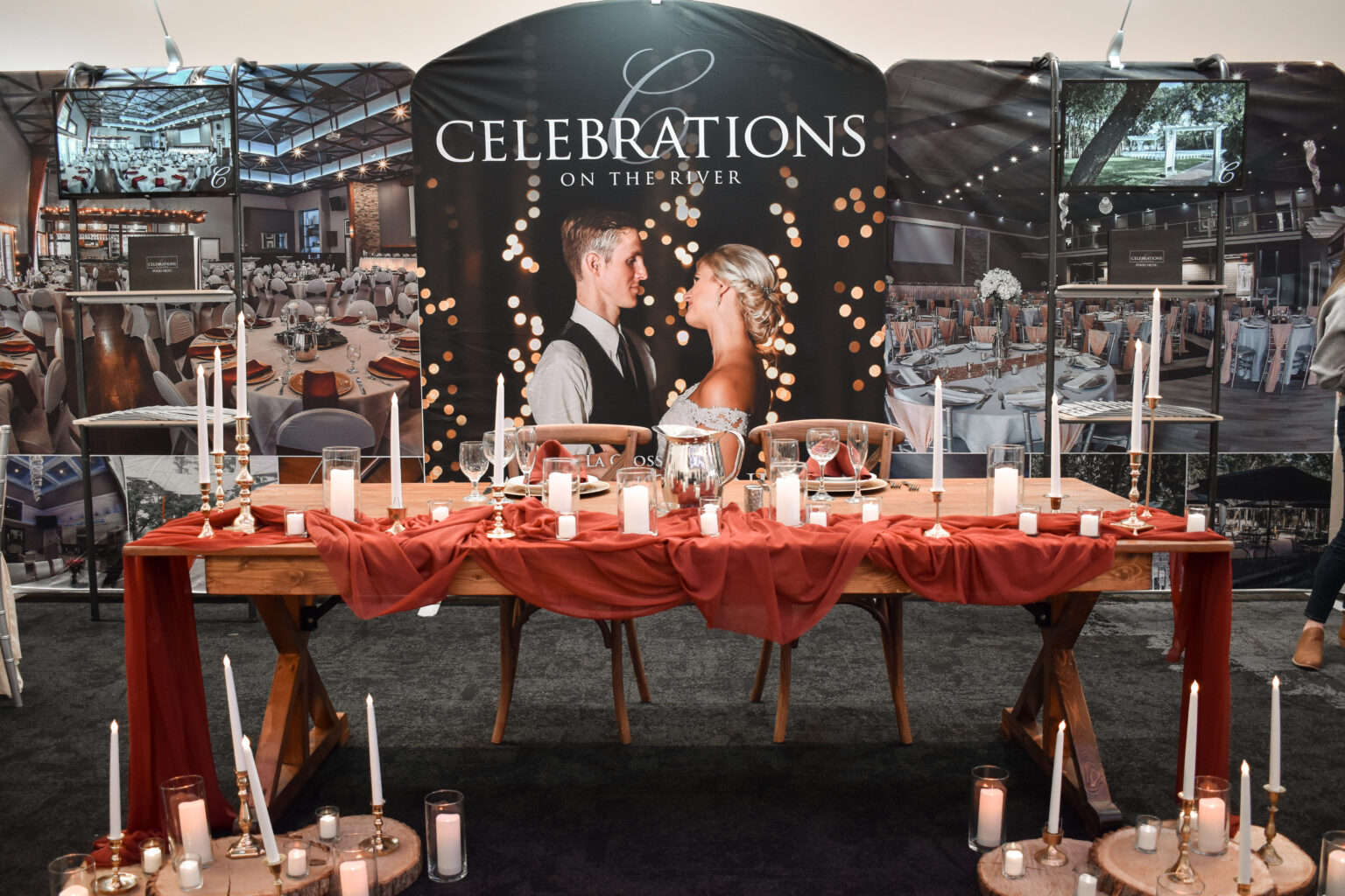 Wedding world exhibitor celebrations on the river